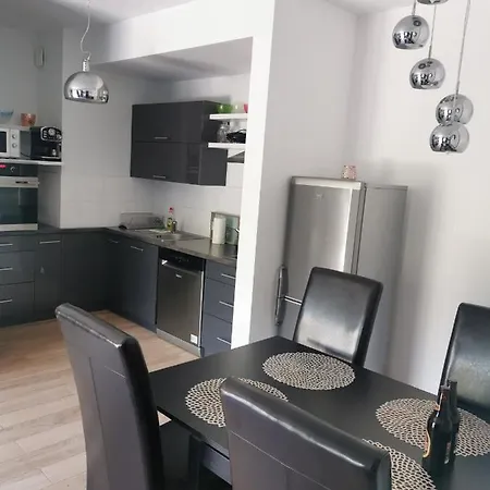 Апартаменты Apartament4siostry65 *